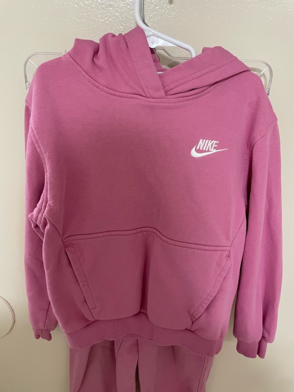 ✨Kids Pink Nike Jogger Set Size Small - Picture 3 of 14